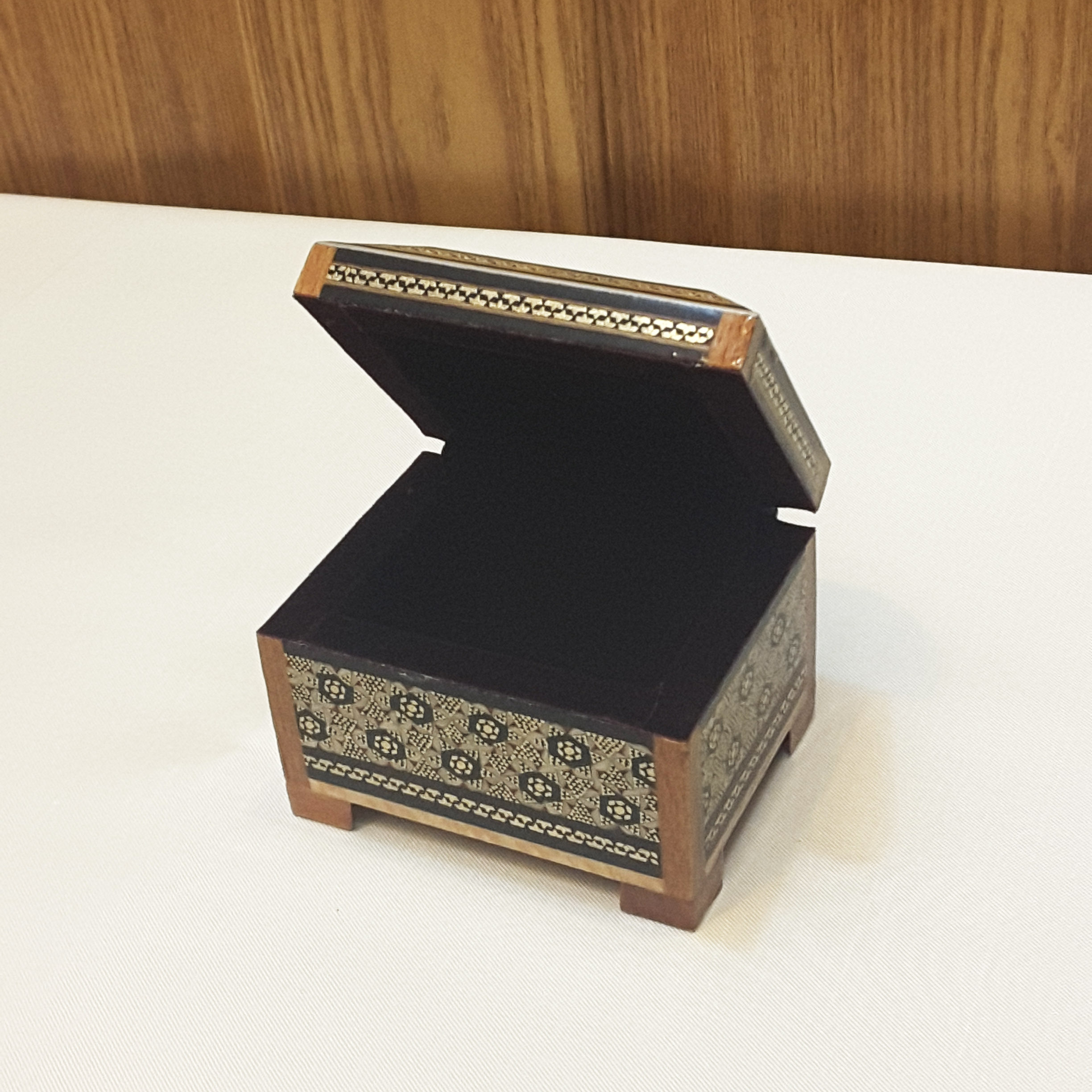 Persian inlaying handmade Jewelry all Khatam box 8 cm Taha